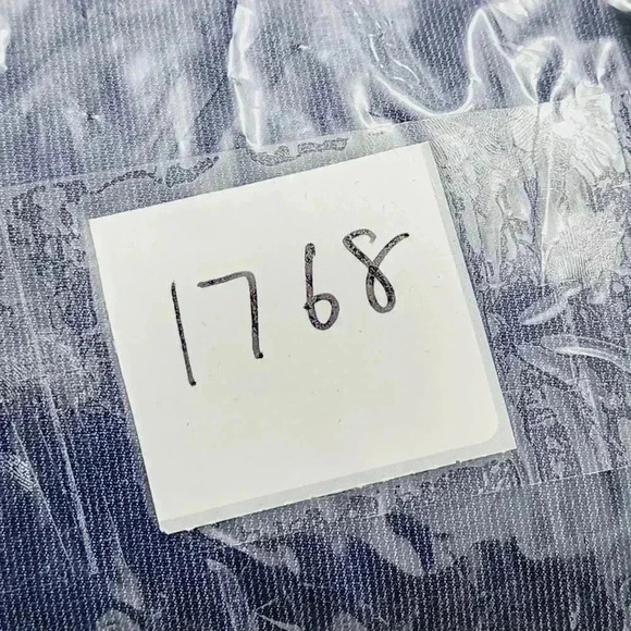 Armani Collezioni Chambray Button down Long sleeve  Men's Dress Shirt XL - Picture 8 of 8